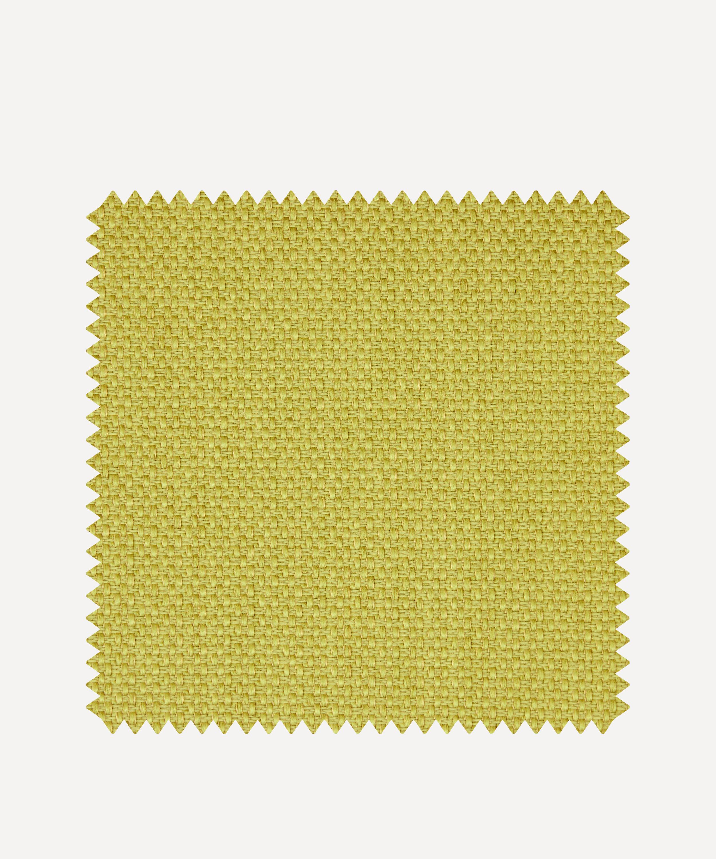 Outdoor Fabric Swatch â Tempera Marwood in Fennel